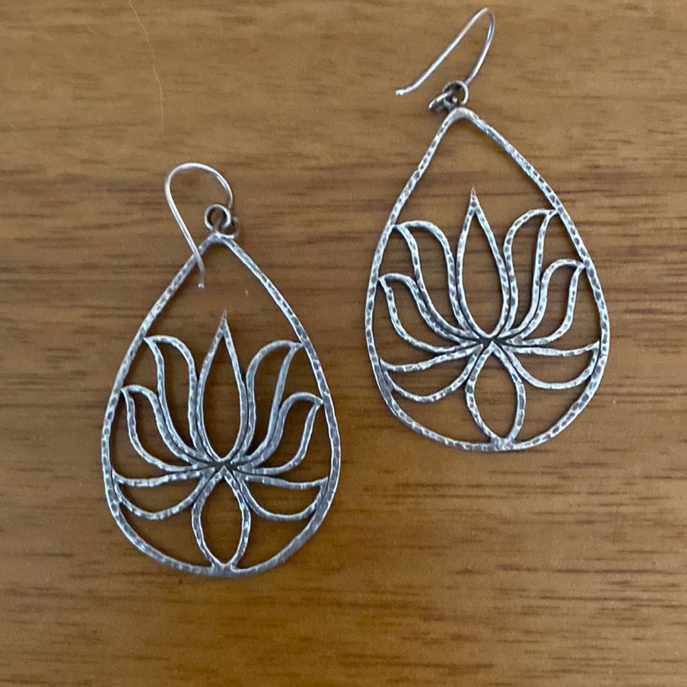 Satya Lotus Earrings